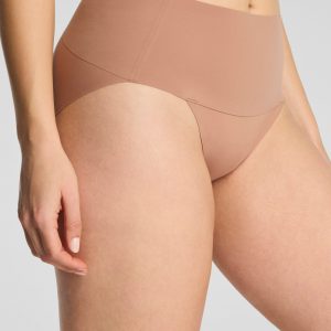 SPANXsupersmooth?  Undie-tectable? Hi-Leg Brief | Cinnamon