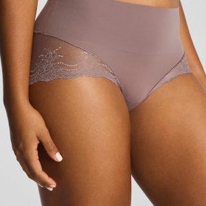 SPANXsupersmooth?  Undie-tectable? Lace Hi-Hipster | Granite